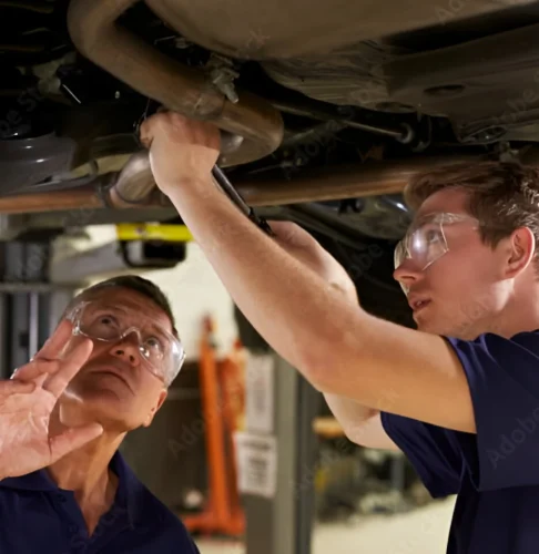 Mecanicien au travail