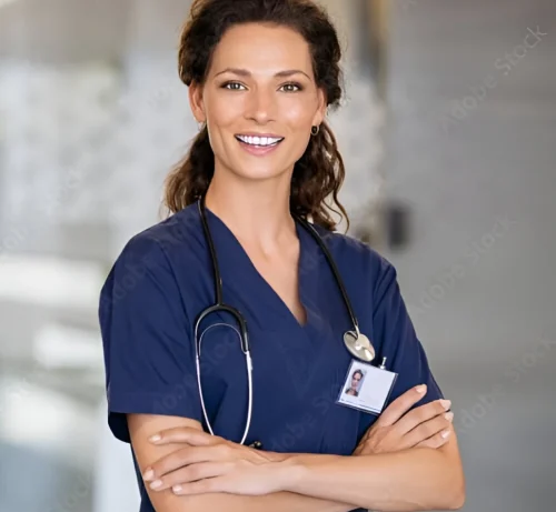 Infirmière les bras croisés